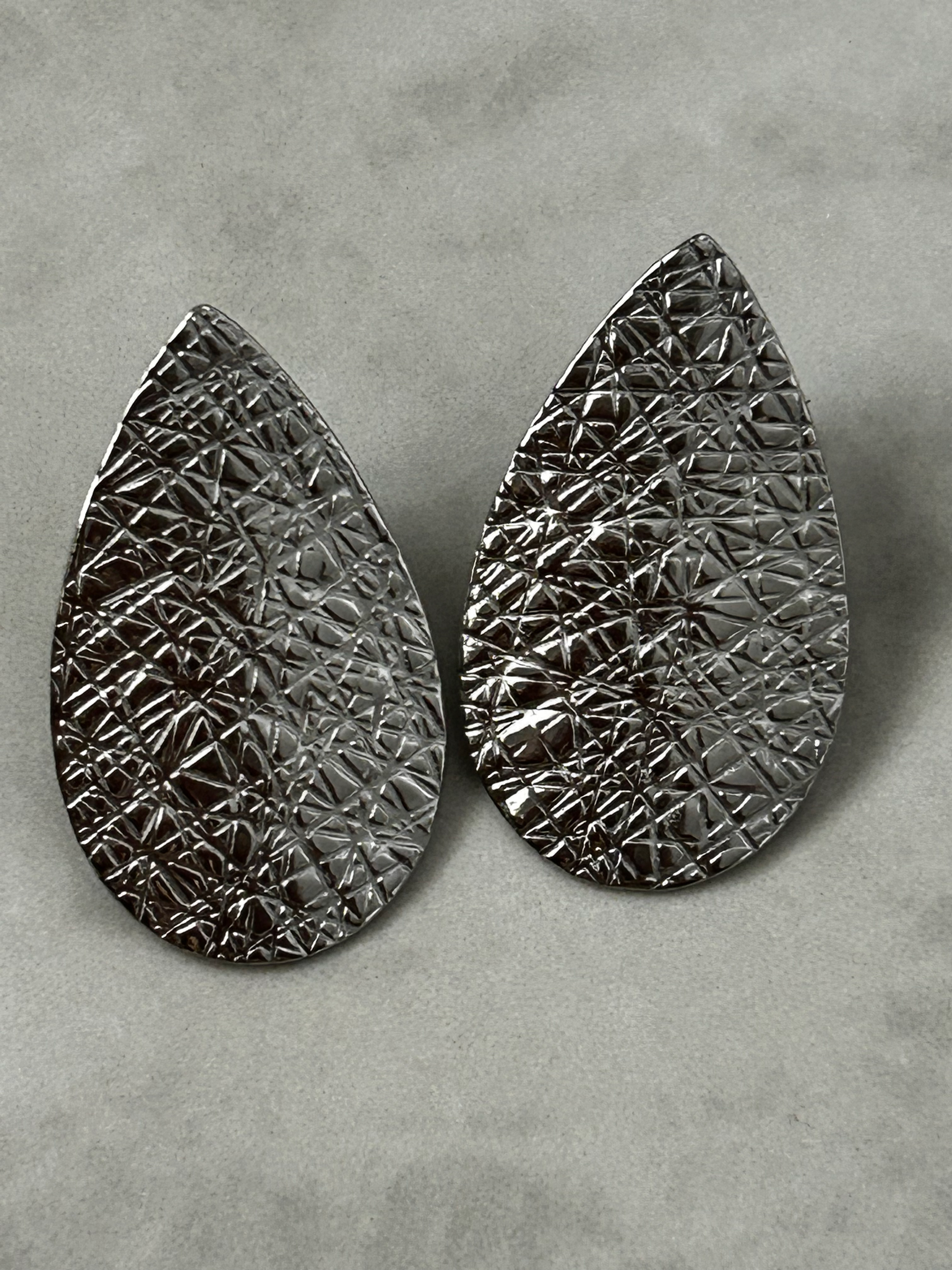 עגילי טיפה מחוספס מוכסף ס.סטיל