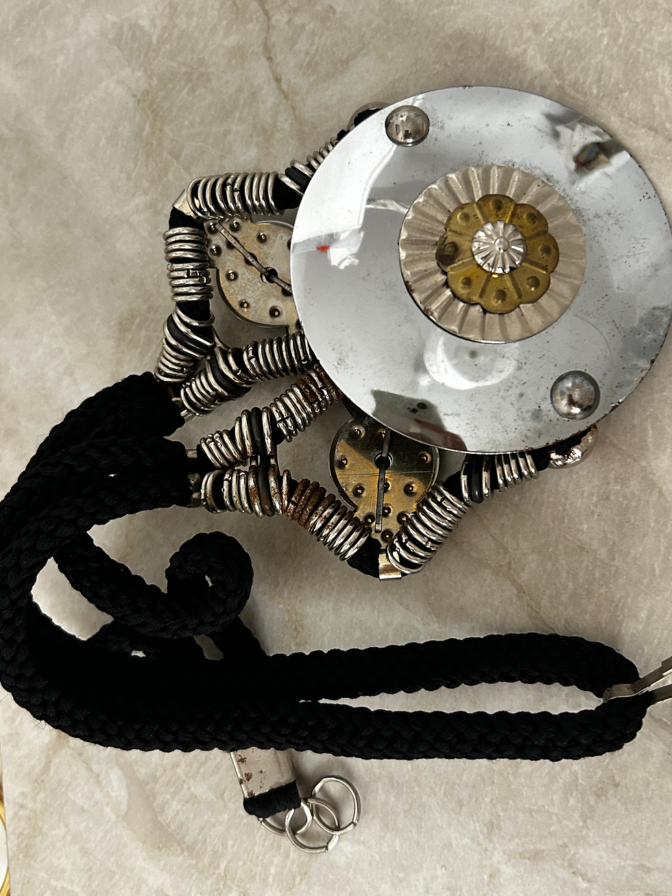 חגורת גוף חוט שחור אתנית מוכספת וינטג׳