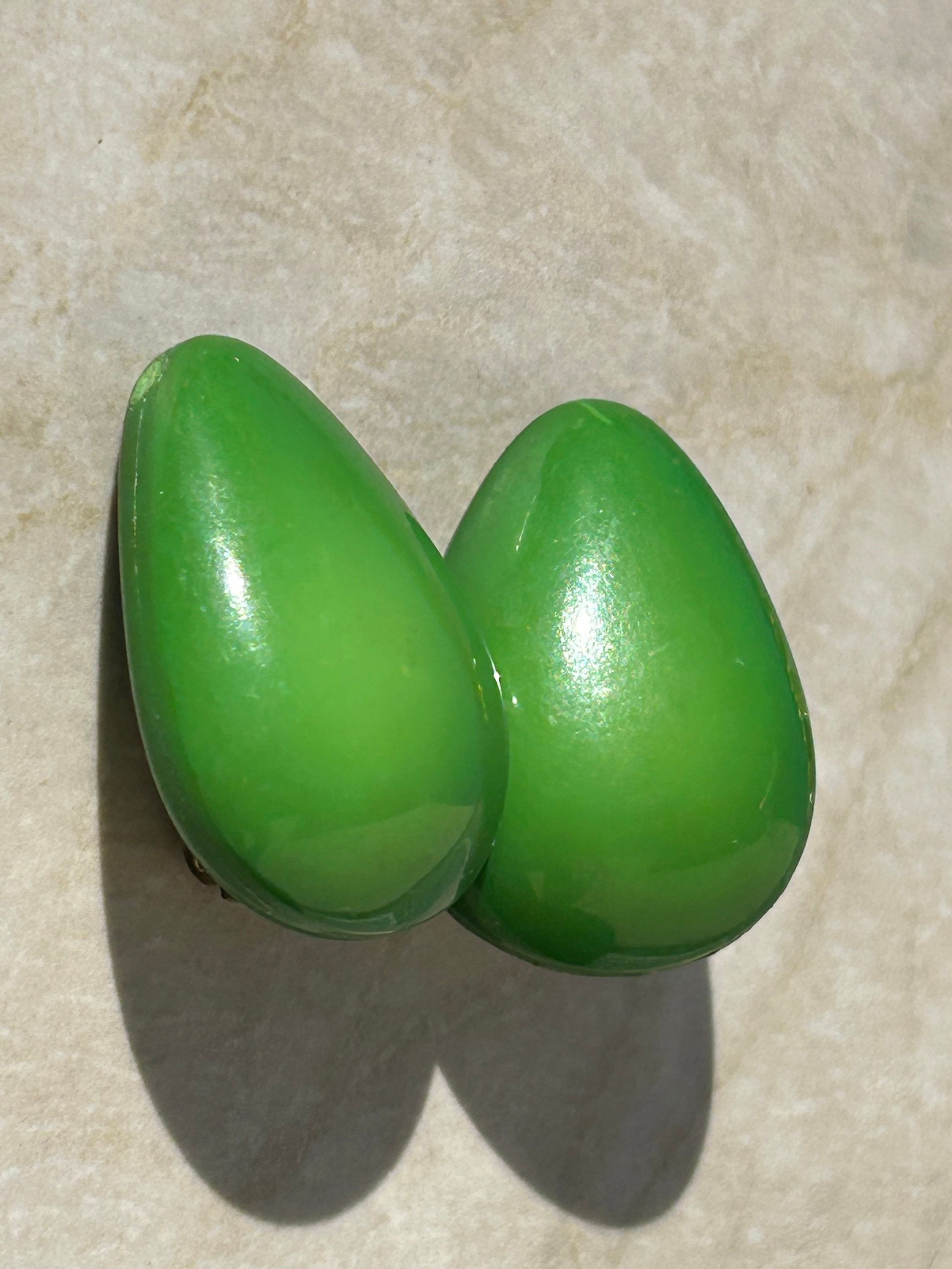 עגילי קליפס טיפה ירוקה וינטג׳