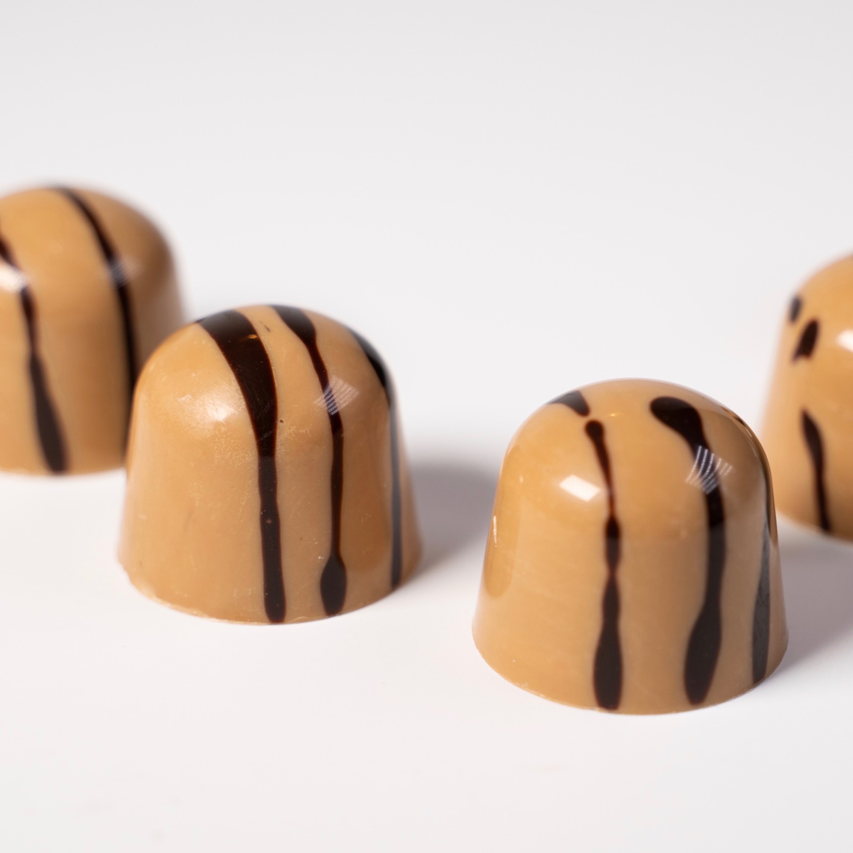 Callebaut Beyaz Damla Cikolata Cw2 1 Kg Elitparti Com Damla Cikolata Cikolata Urunler