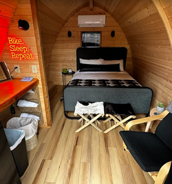 The Bike Inn - Room Inside - Bentonville 