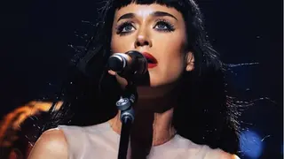 Katy Perry pede ordem de proteção judicial contra homem que ronda sua mansão