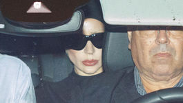 Lady Gaga desembarca no Rio para show em Copacabana