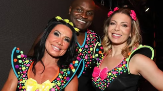 Sheila Mello x Scheila Carvalho? Ex-loira do Tchan comenta rumores de rivalidade
