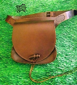 Riñonera bolso cuero artesanal
