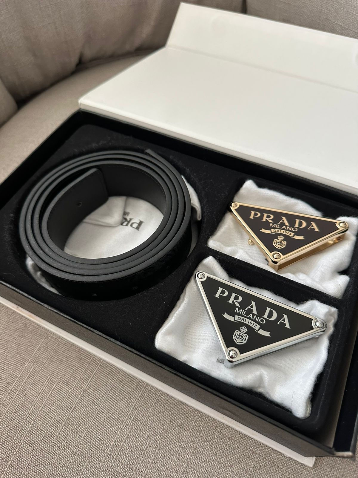 CINTURON PRADA EN SET 2 HEBILLAS