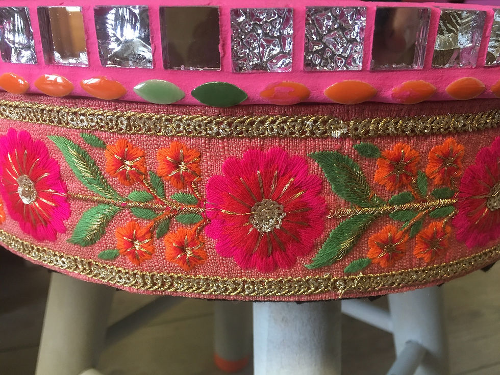 Miniature : Tabouret Bollywood Rose