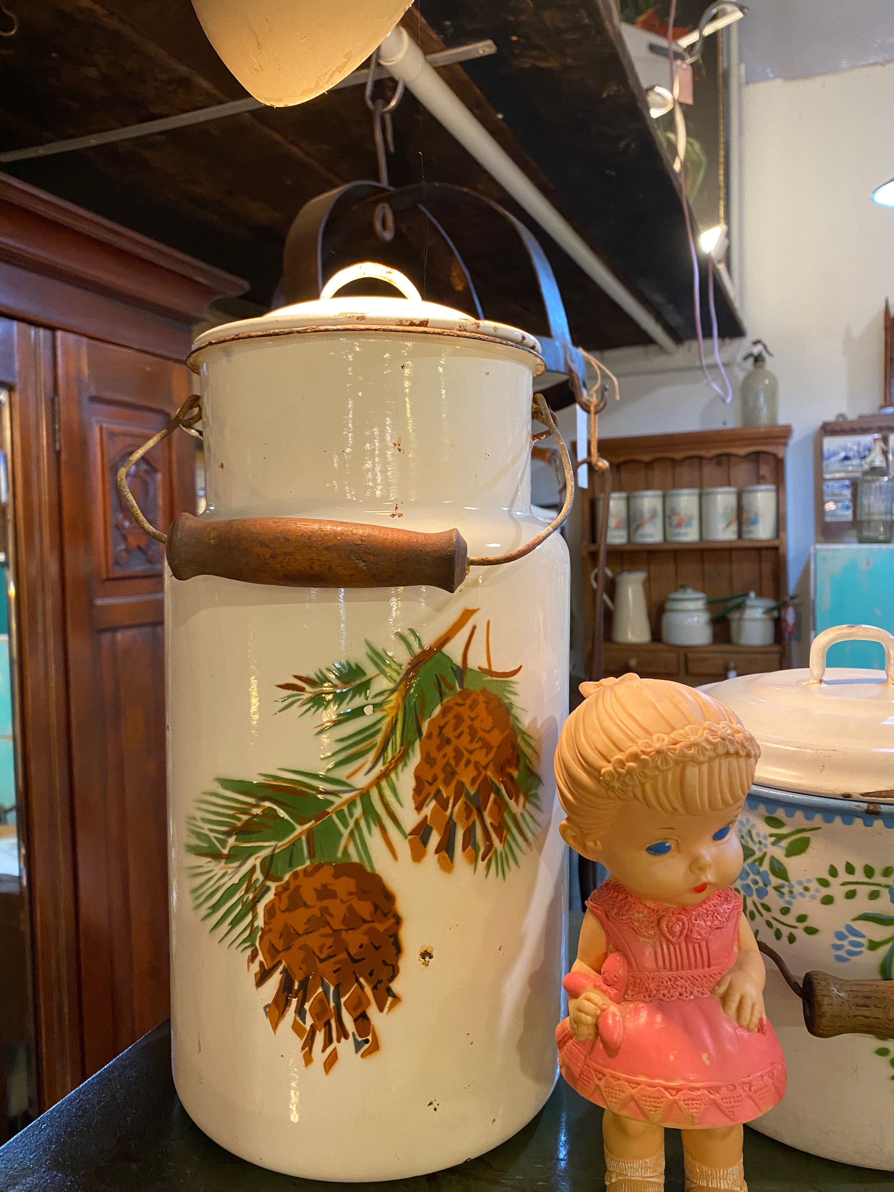 סיר אמייל עם מכסה