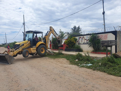 Maricá derruba construções irregulares no Canal da Costa