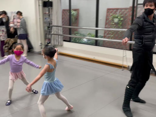 ゲストの男性ダンサーが結婚の踊りに飛び入り参加🎵💕
拍手喝采👏