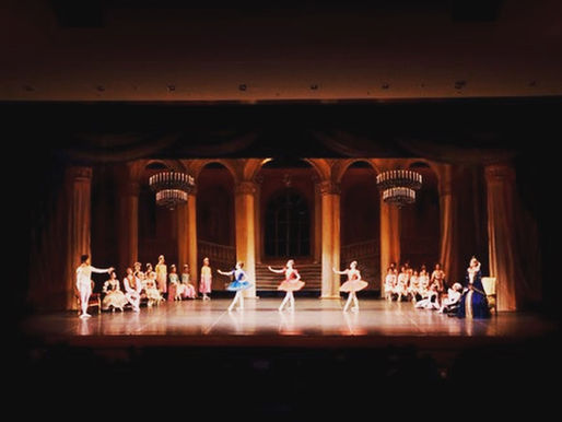 新年、レッスンスタート致しました❣️
昨日火曜日はお休み明けの元気な生徒たちの笑顔を見ることができて嬉しかったです☺️
発表会思い出:白鳥の湖より🦢