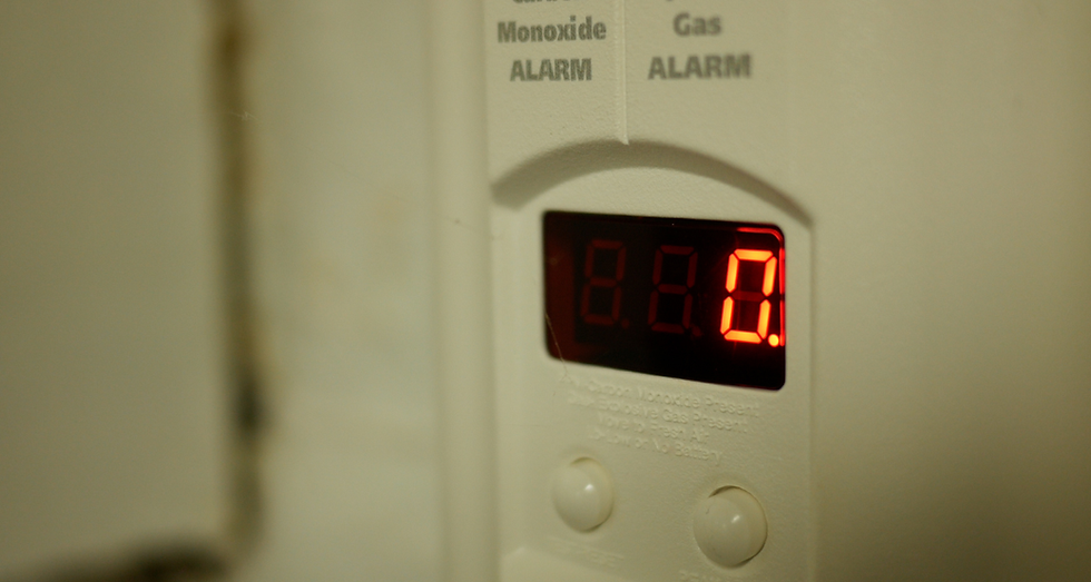 Testing carbon monoxide alarm
