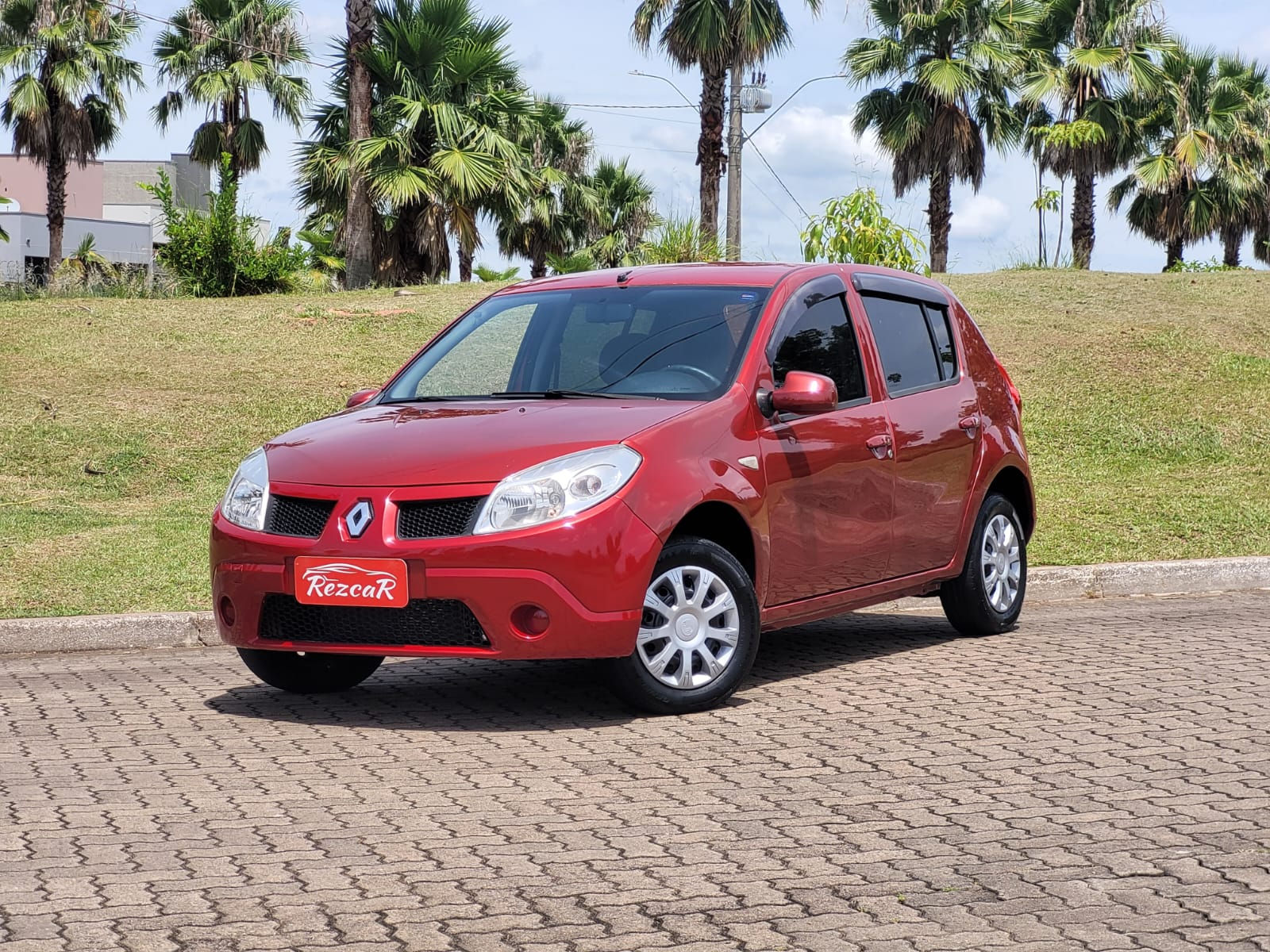 RENAULT/ SANDERO AUTHENTIQUE