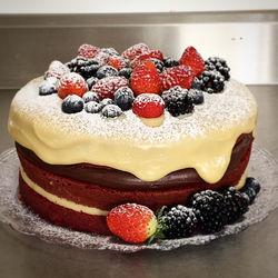 Instagram - Bom dia, Domingo! 😀 Na foto, Naked Cake Red Velvet dois amores! #Di
