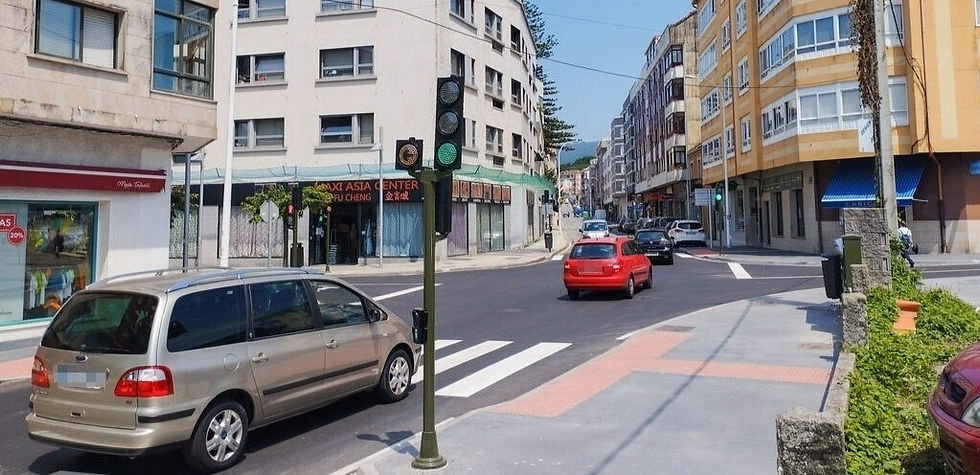 O PP reclama un axuste dos semáforos da intersección da rúa Johan Carballeira con Pazos Fontenla