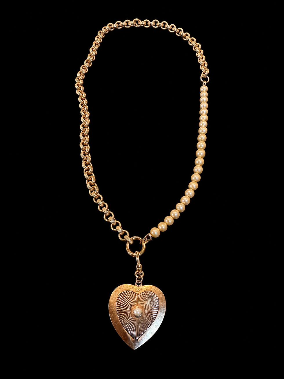Thumbnail: Asymmetrical Freshwater Pearl & Gold Heart Pendant Necklace