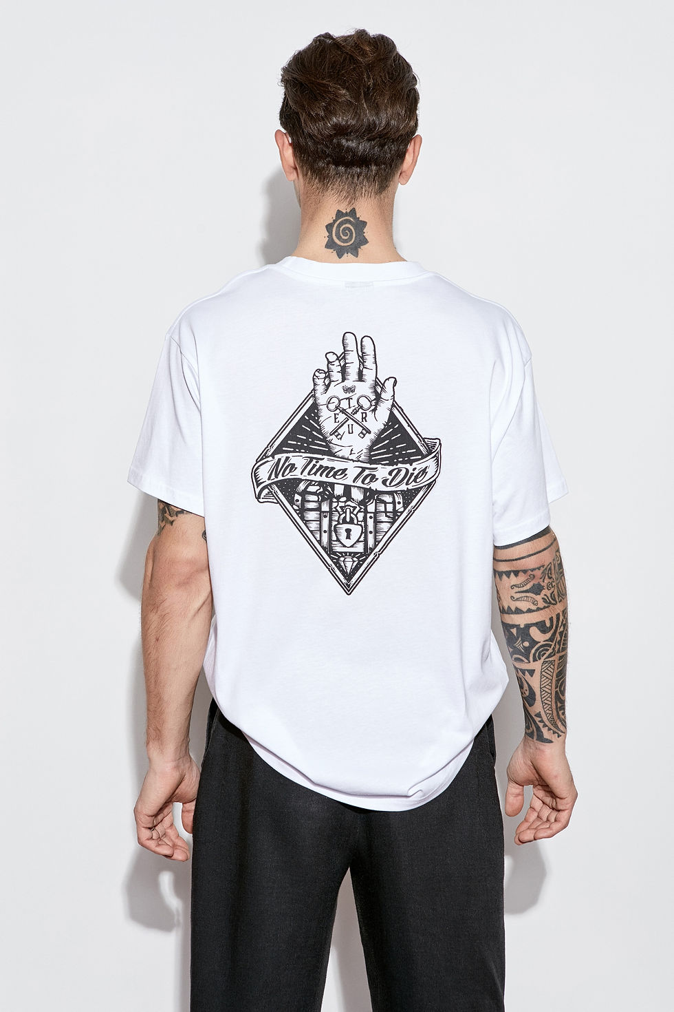 "No Time To Die" T-Shirt Beyaz