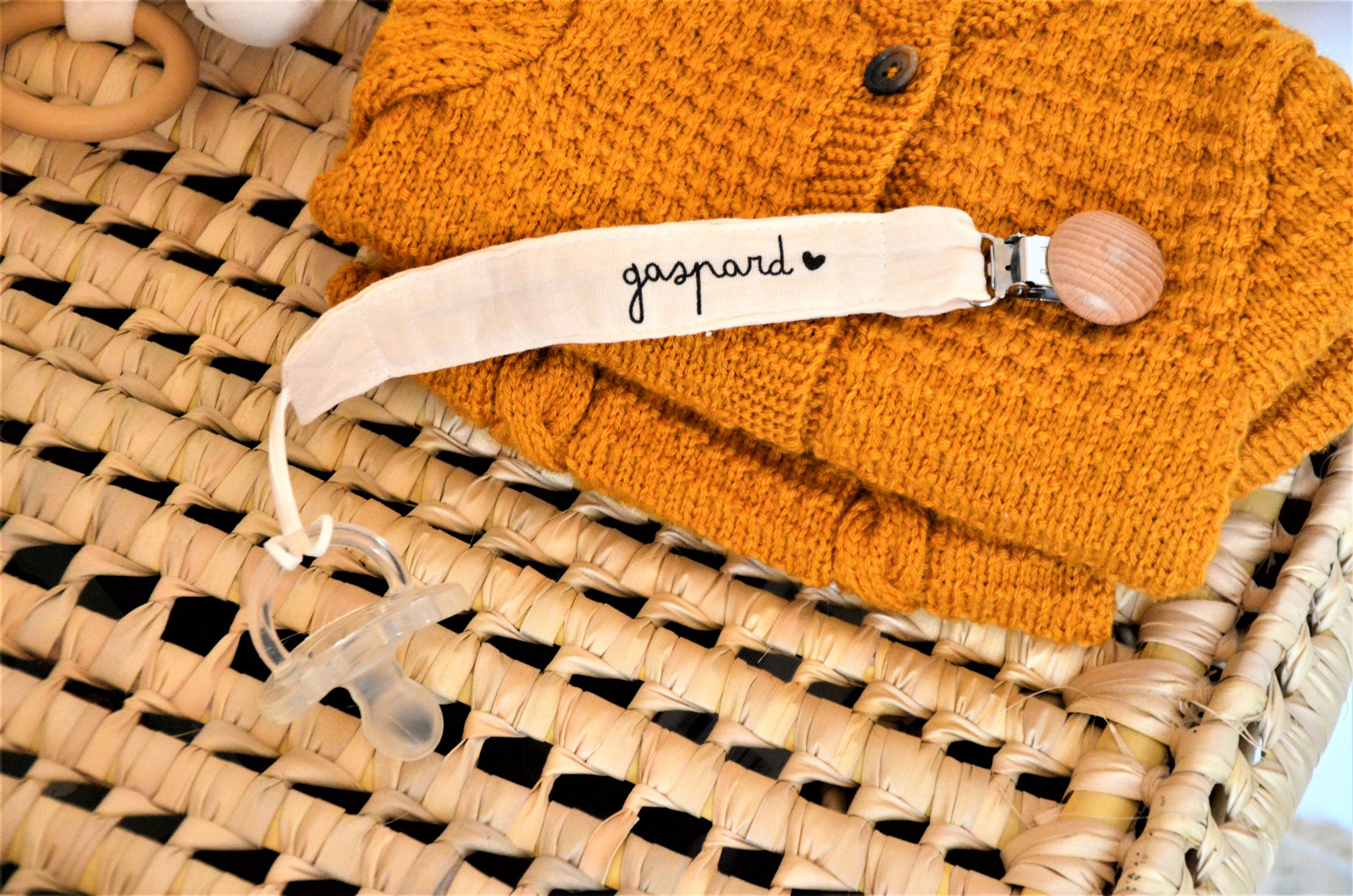 Attache tétine personnalisée