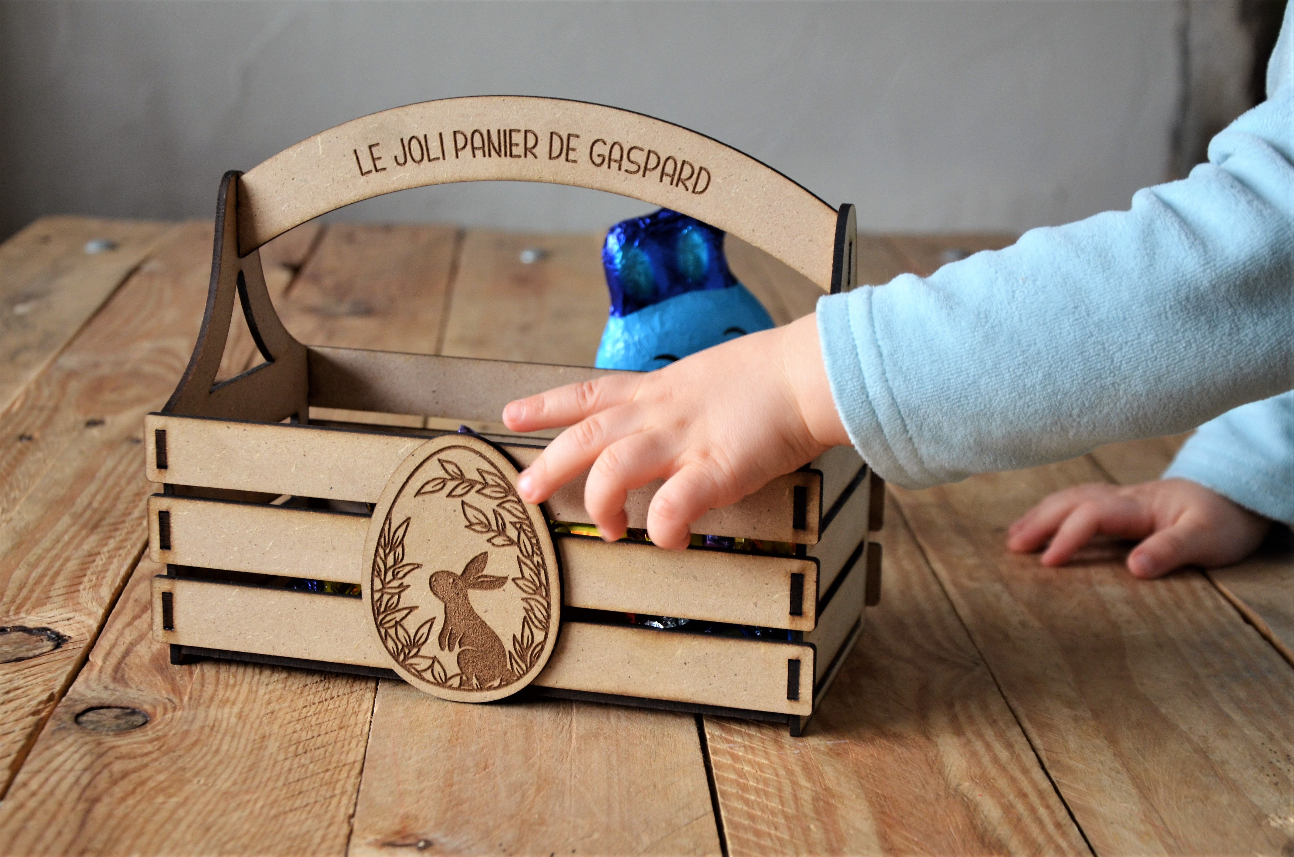 Panier en bois personnalisé