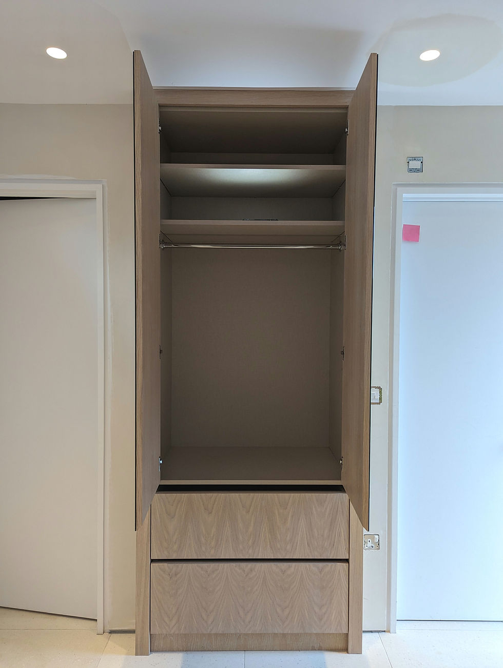 Thumbnail: Mirrored Oak cabinet 