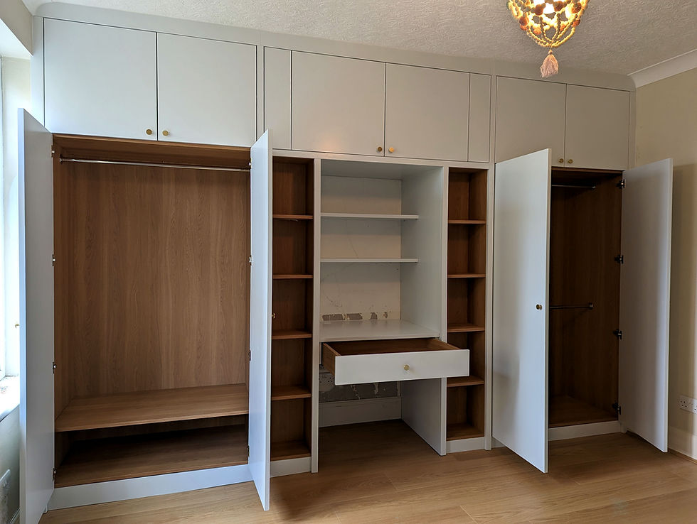 Thumbnail: Wall to wall wardrobes 