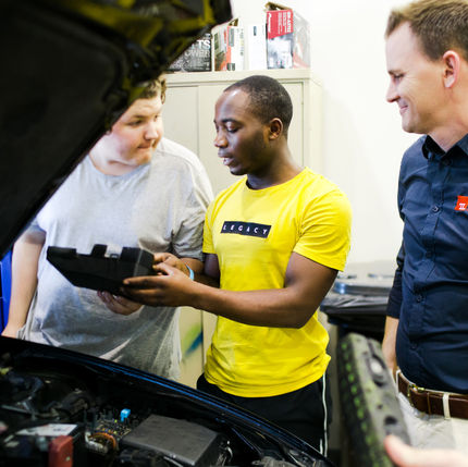 How do I become a Mechanic?
