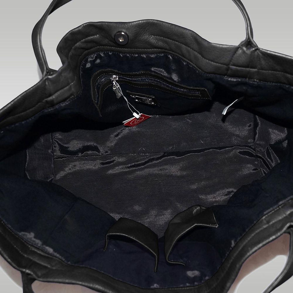 Thumbnail: Aversa Tote Bag in Black