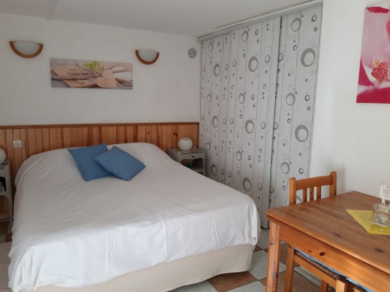 Chambre lit queen