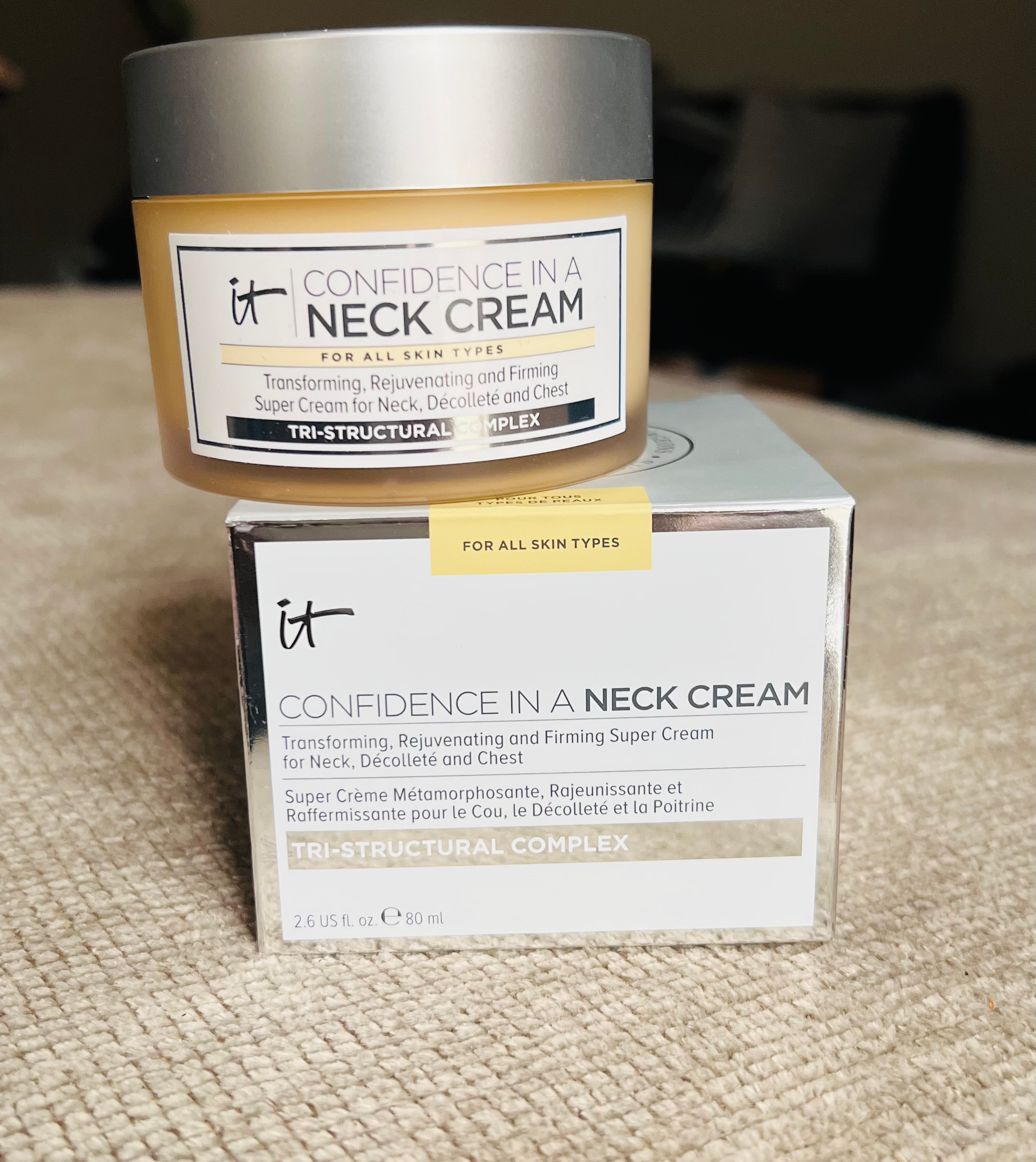 It cosmetics- Anti-Aging Confidence in a Neck Cream