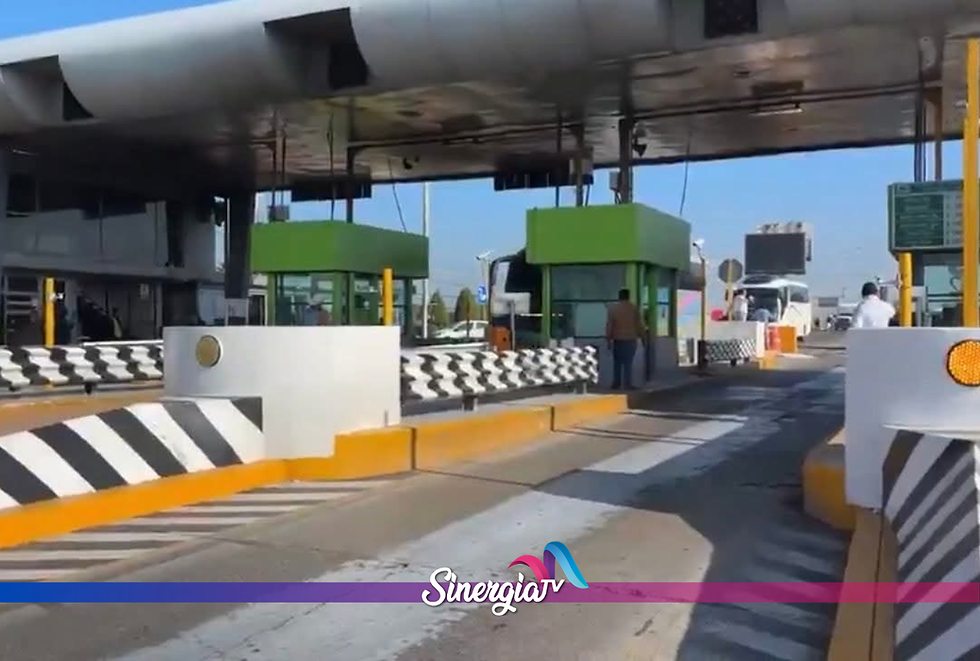 Entre polvo, tráfico y cansancio: vecinos liberan caseta en protesta por obras en Almoloya