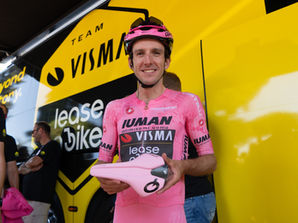 Simon Yates vence o Giro d’Italia usando selins Prologo