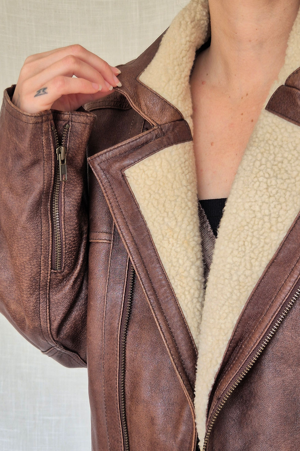 Miniatura: Jaqueta de Couro com Pelinhos (P/M)