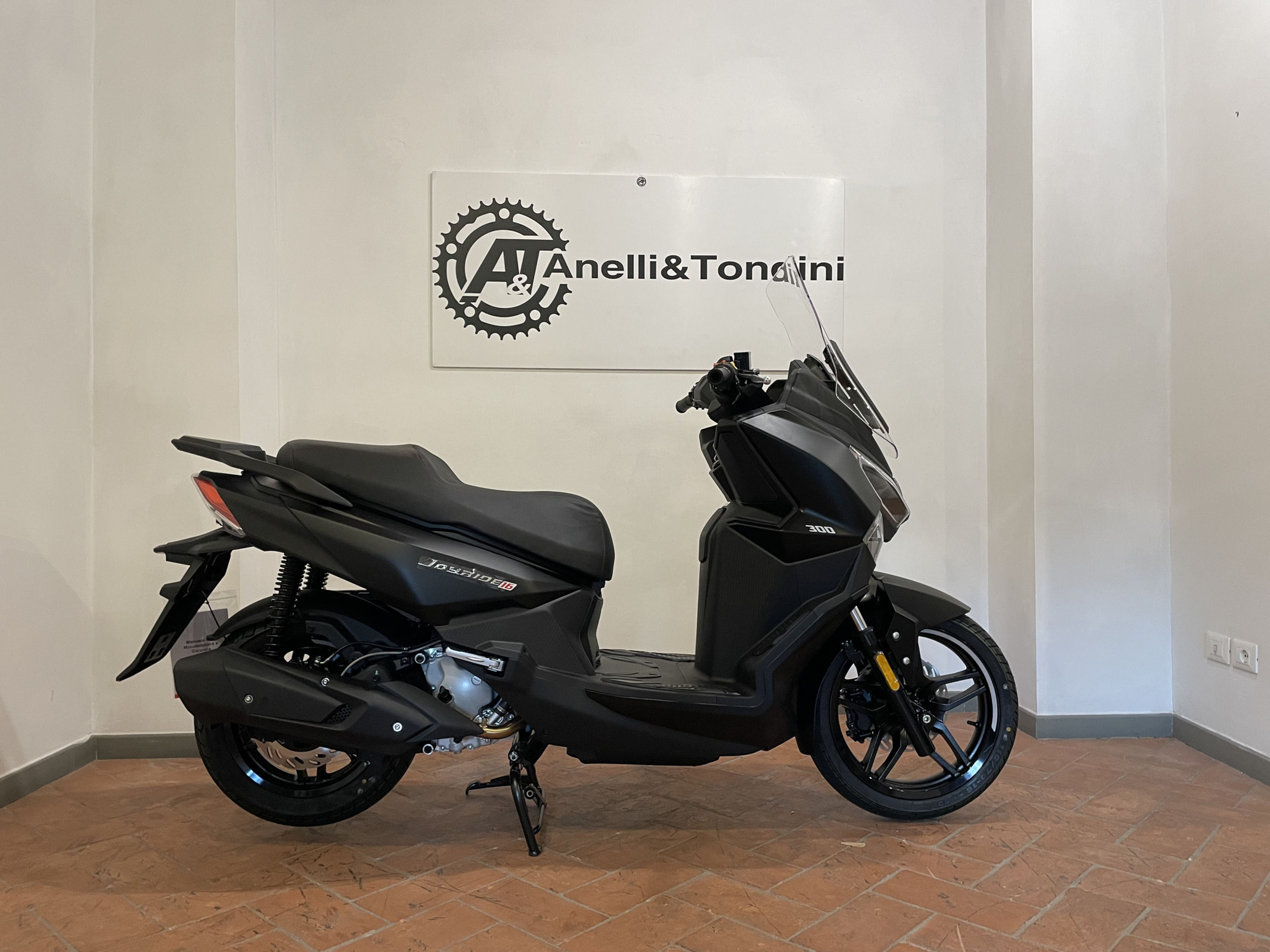 Sym Joyride 16 300 Nero Opaco