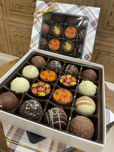 Grand Truffle Assortment ( 2 sizes) | Maxwells2