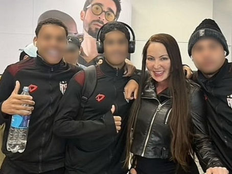Clube que disputa o Campeonato Brasileiro dispensa seis atletas após foto com atriz viralizar