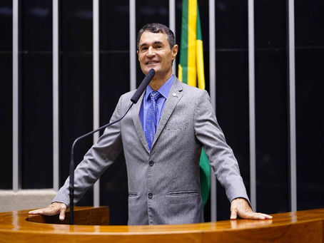 Romero Rodrigues declara voto para governador em 2026