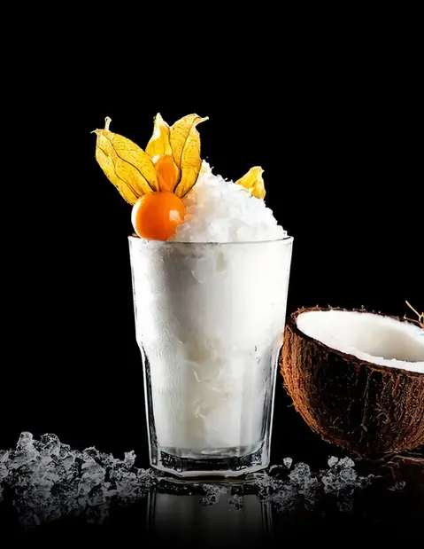 Kokos Daiquiri genießen in der Bar im Ayers Rock