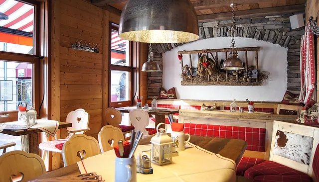 Von Eierschecke Bis Wiegebraten 5 Restaurant Tipps Fur Dresden Dresden Dresden Restaurant Dresden Essen