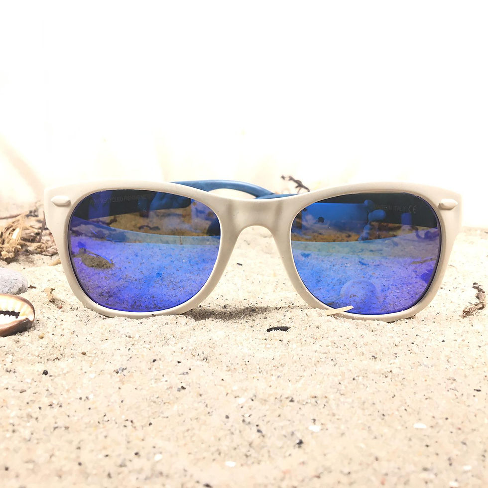 100% fishing nets - White with blue UV400 lenses