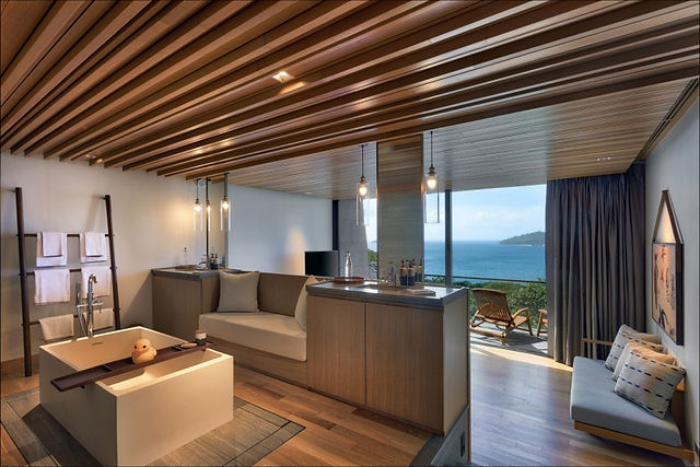 12 Four-Bedroom_Residence_Bathroom_Bedro