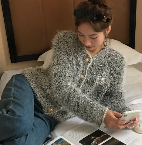 T6084 Pearl Shiny Yarn Cardigan Sweater