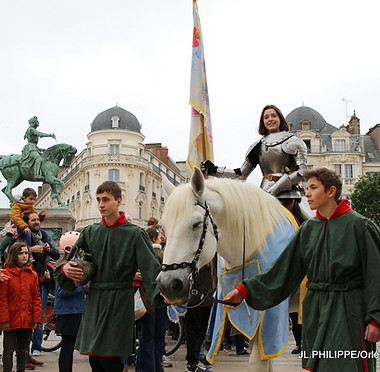 Image de Clairvie Quesne, Jeanne 2023 lors de la chevauchée