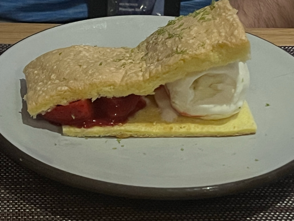 the strawberry welter dessert Eden Celebrity Beyond