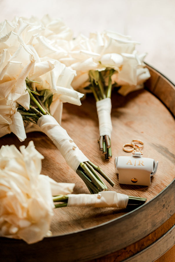 Hochzeitsfotograf-köln-magdalena-becker-hochzeit-holsteins-muehle-brautstrauss