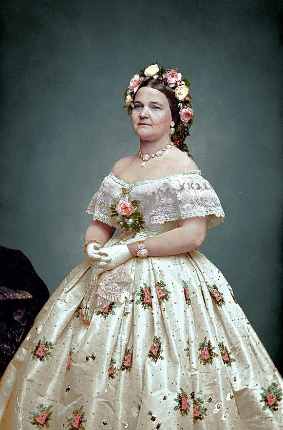  Mary Todd was a notoriously dedicated and frequent shopper who loved clothing and paraphernalia of high-end shops.