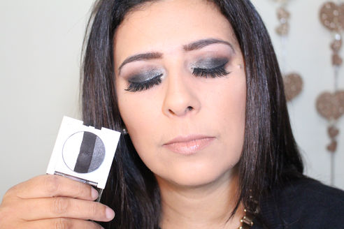 Maquiagem com trio Tuxedo Twist da Mary kay