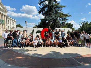 AGRADECIMIENTO A NUESTRO EMBAJADOR COLOMBIANO PARA HUNGRÍA IGNACIO RUIZ Y A LA DOCTORA KATALIN NAGY