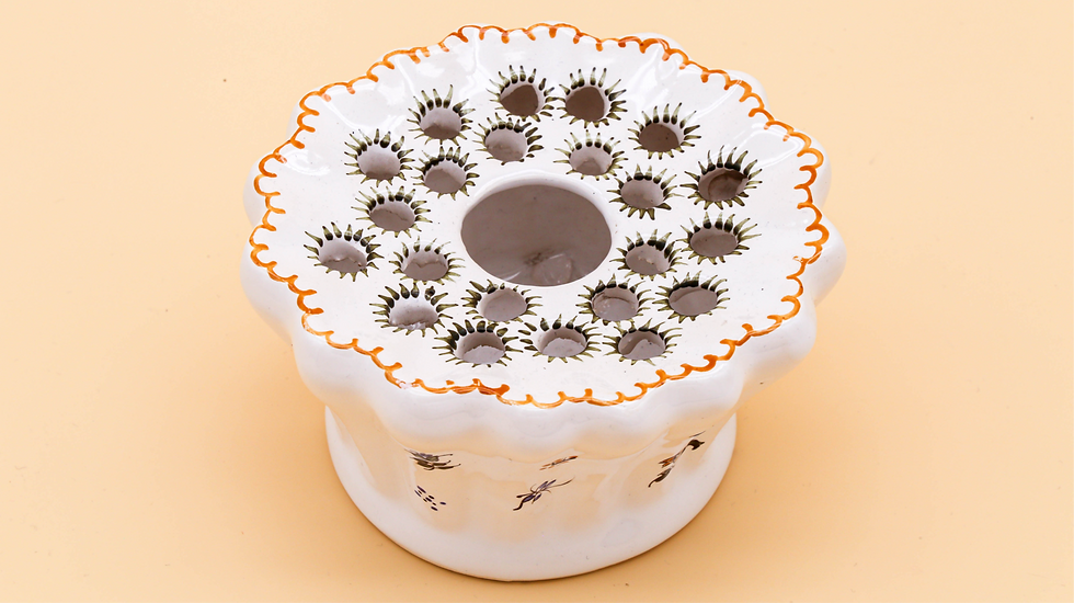 Vase en Forme de Pelle avec Décor Floral Moustiers CP