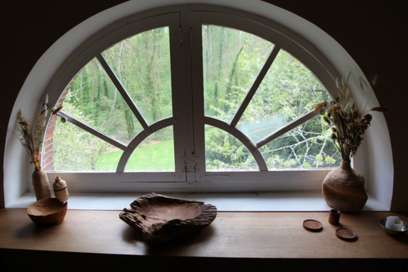 Décoration spirituelle au Moulin de Lonceux