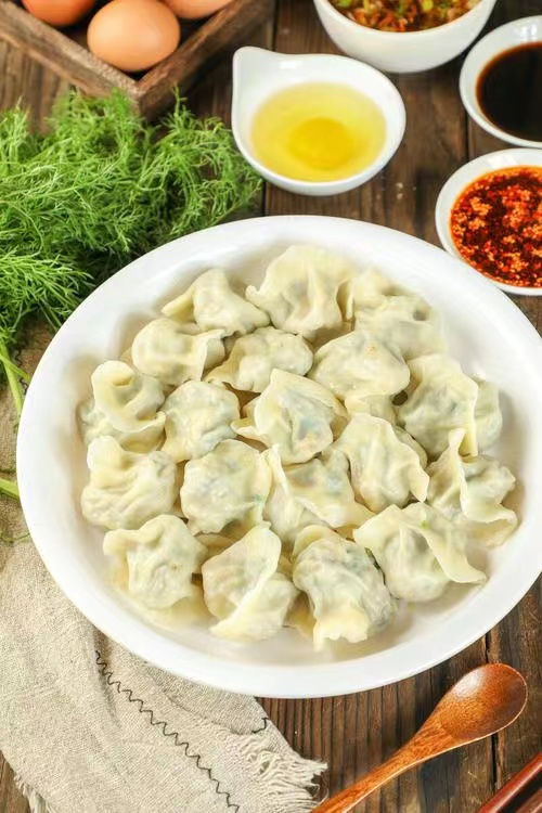 Eight Treasure Chili Paste Stir Fry and Boiled Dumplings 